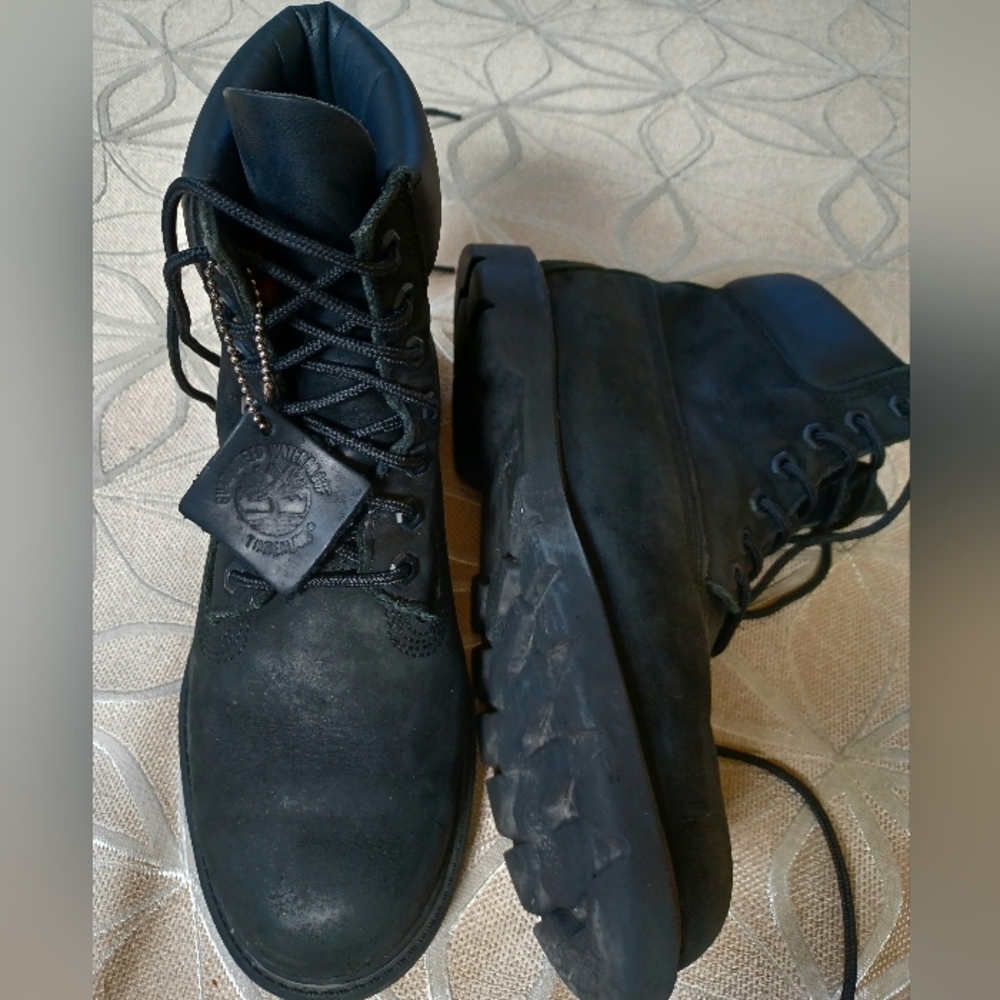 Timberland 6 Inch Basic Men's Black Nubuck Boots!